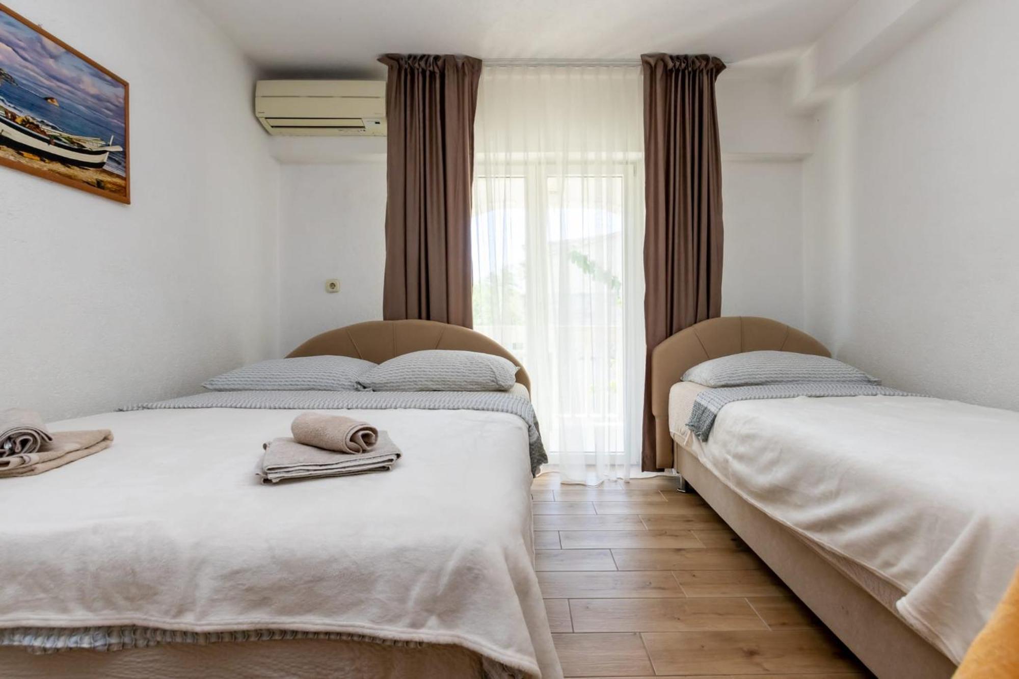 Apartments Dino Kastela Ngoại thất bức ảnh
