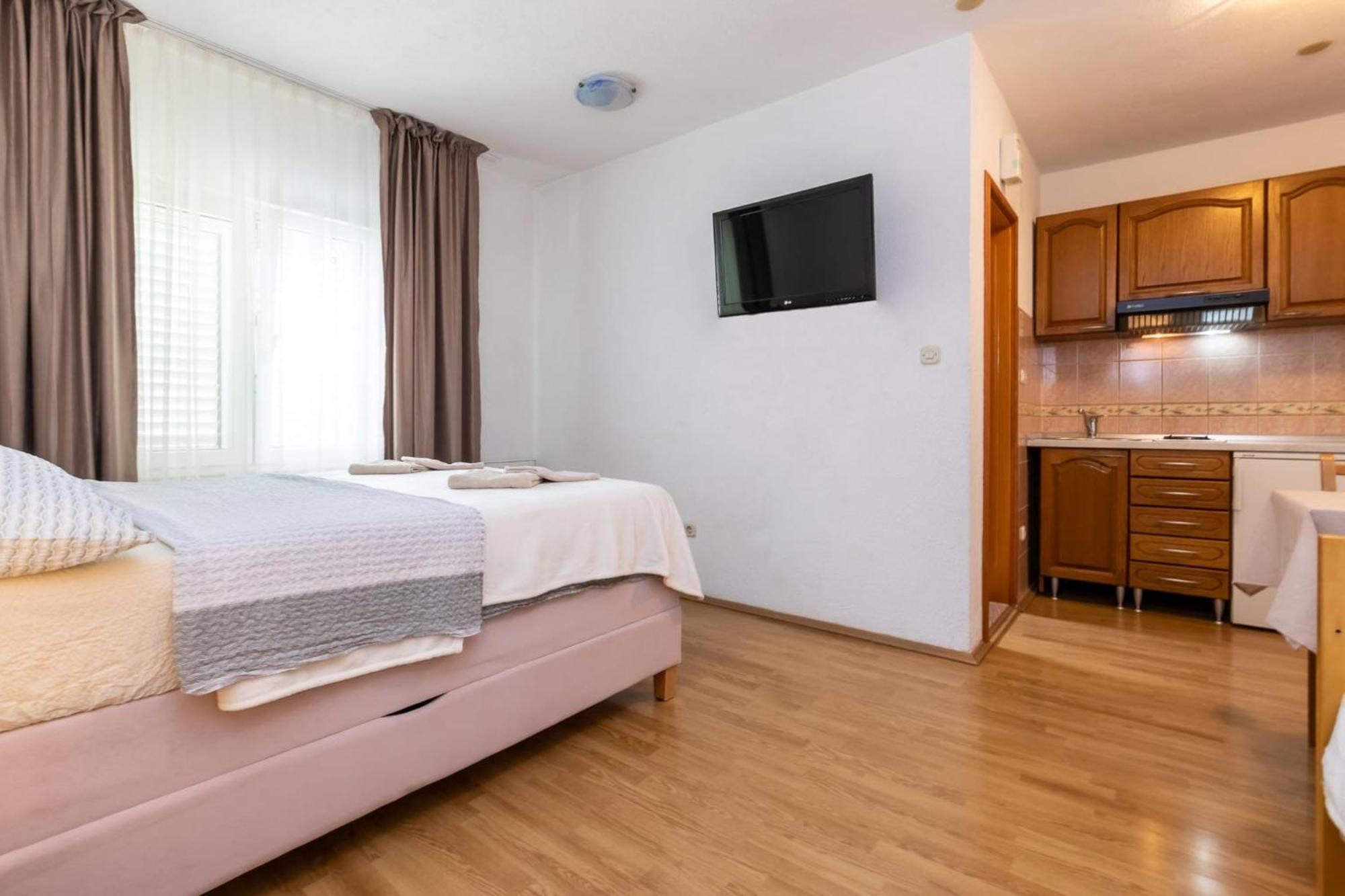 Apartments Dino Kastela Ngoại thất bức ảnh